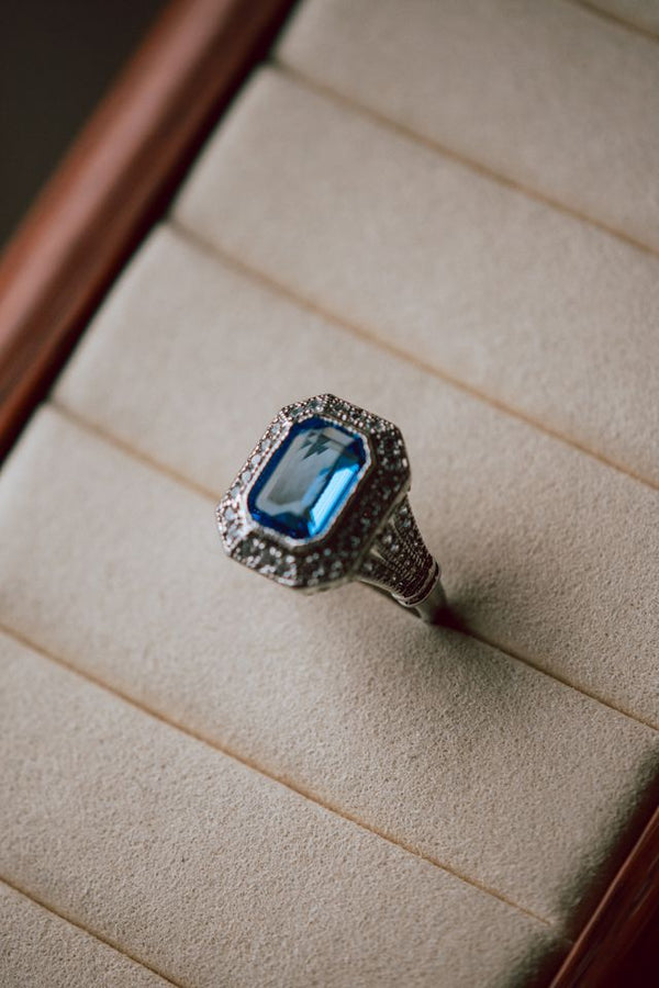 Wes Blue Sapphire Silver Ring