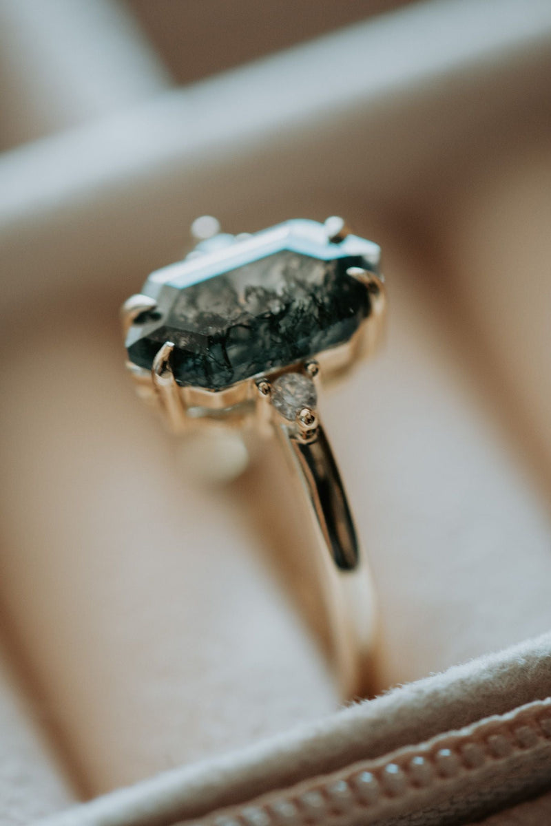 Dina Hexagon Moss Agate Gold Engagement Ring