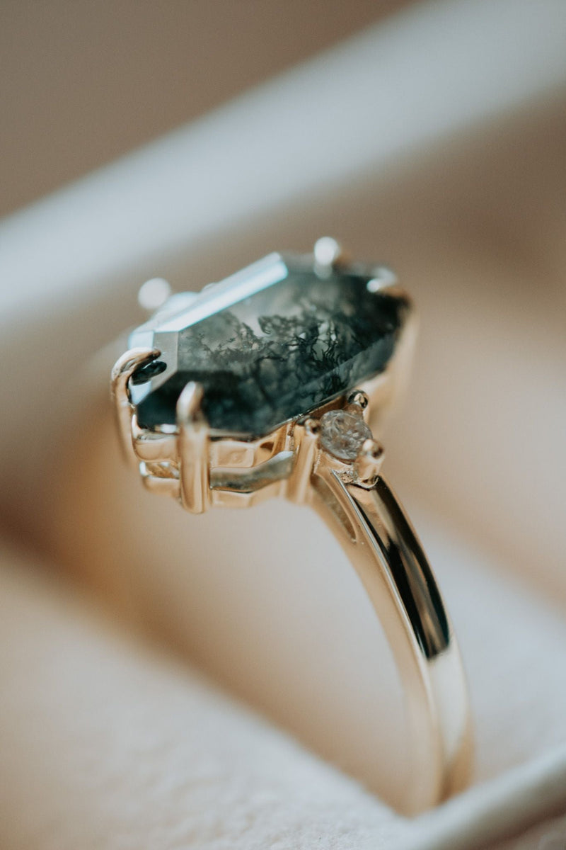 Dina Hexagon Moss Agate Gold Engagement Ring