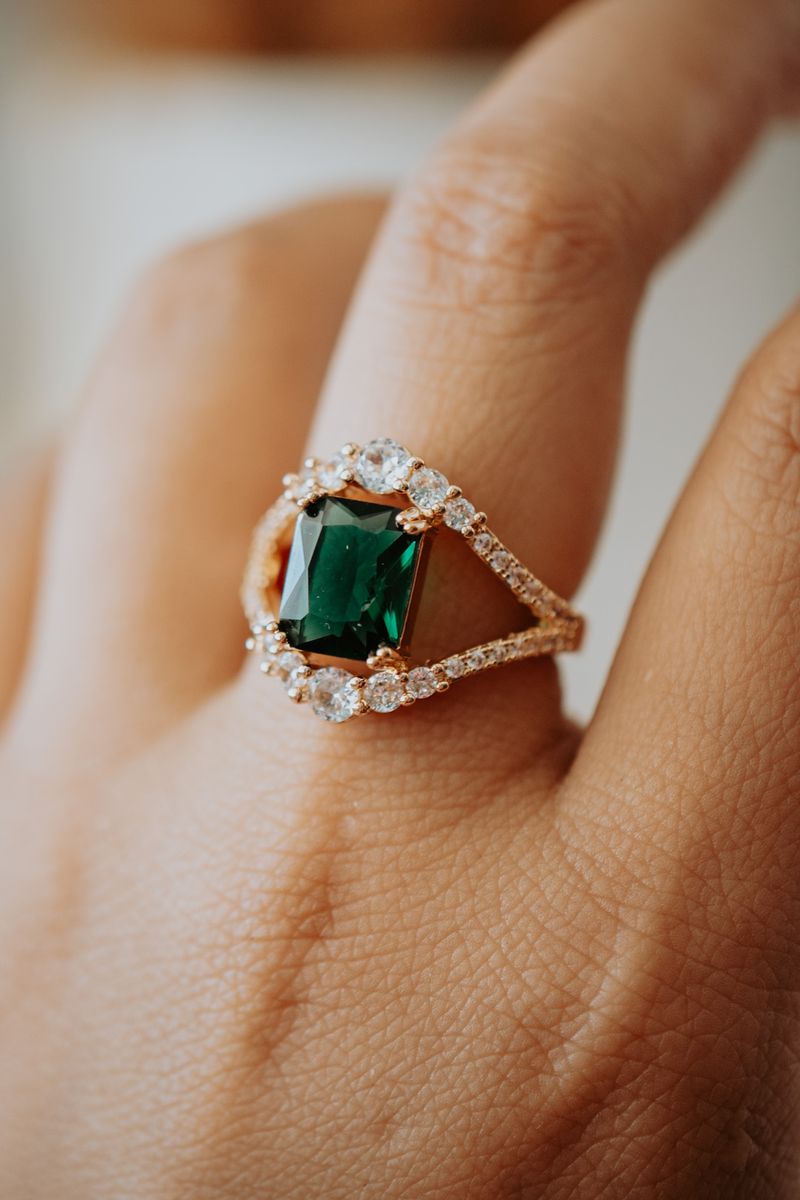 Blythe Emerald Gold Ring Set