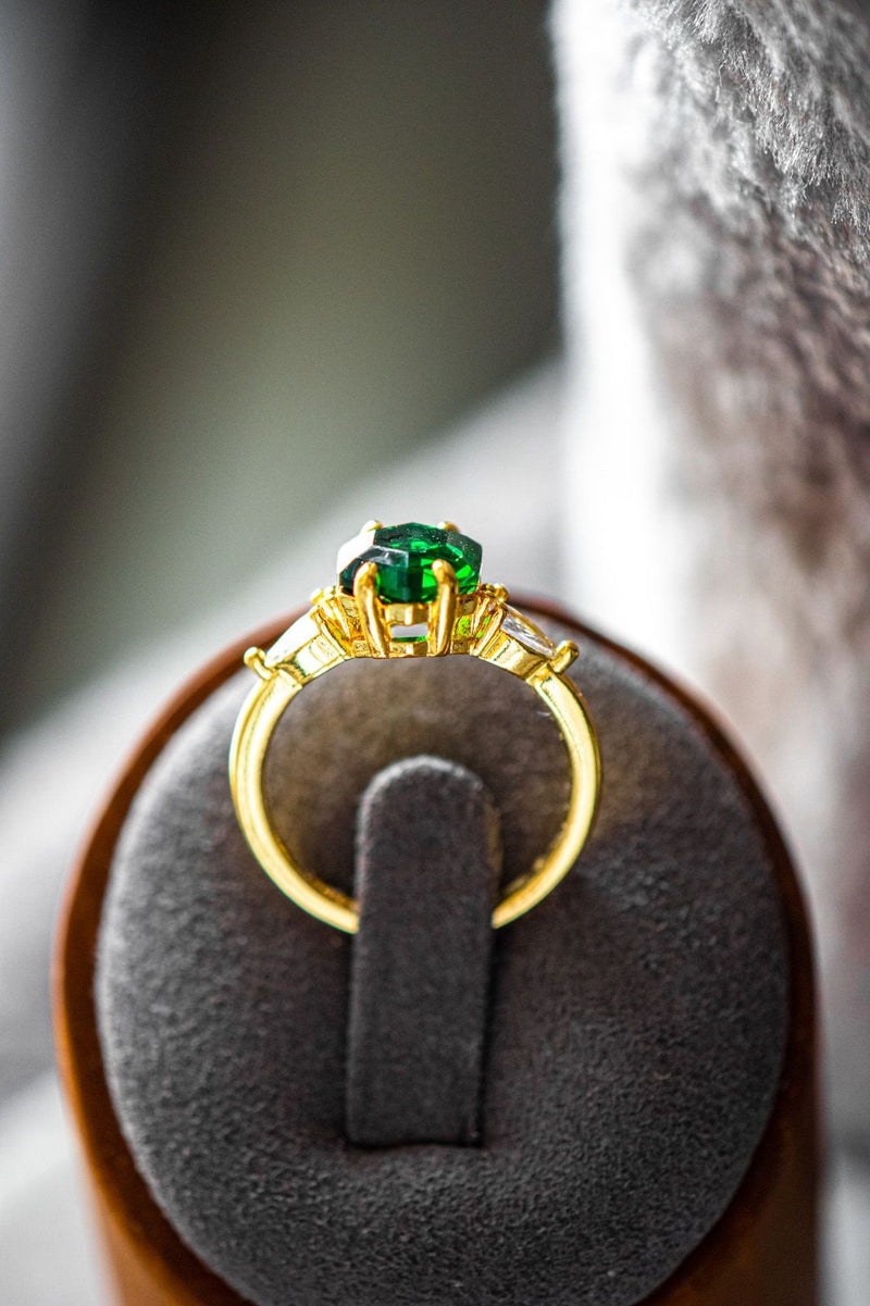 Mia Emerald Hexagon Cut Gold Ring