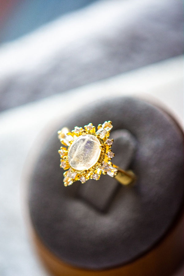 Clara Moonstone 18K Gold Ring