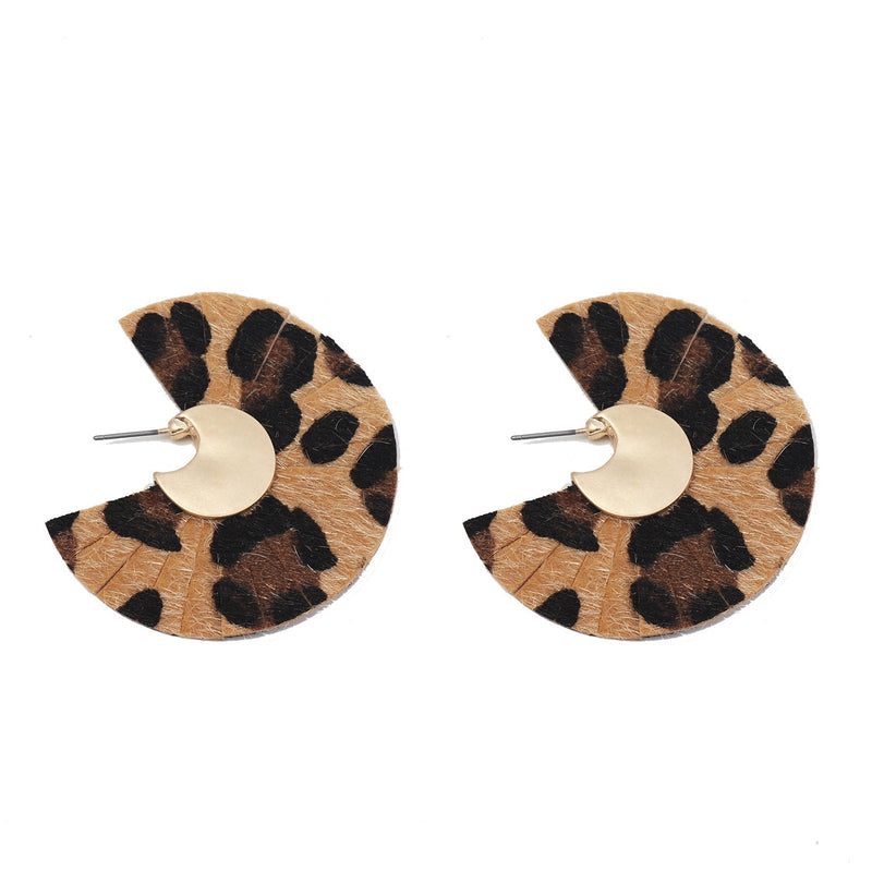 Lilou - Fan-Shaped PU Leather Earrings Street Style Icon in Gold Setting